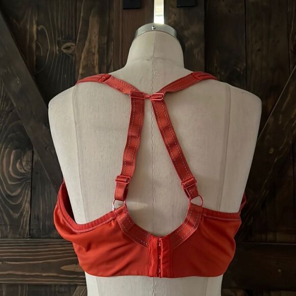 Chantelle High Impact Sports Bra Sz-42D - Picture 3 of 9